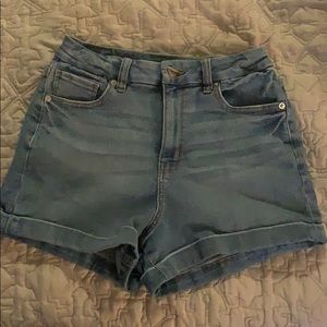 American Eagle Curvy High-rise mom short!!